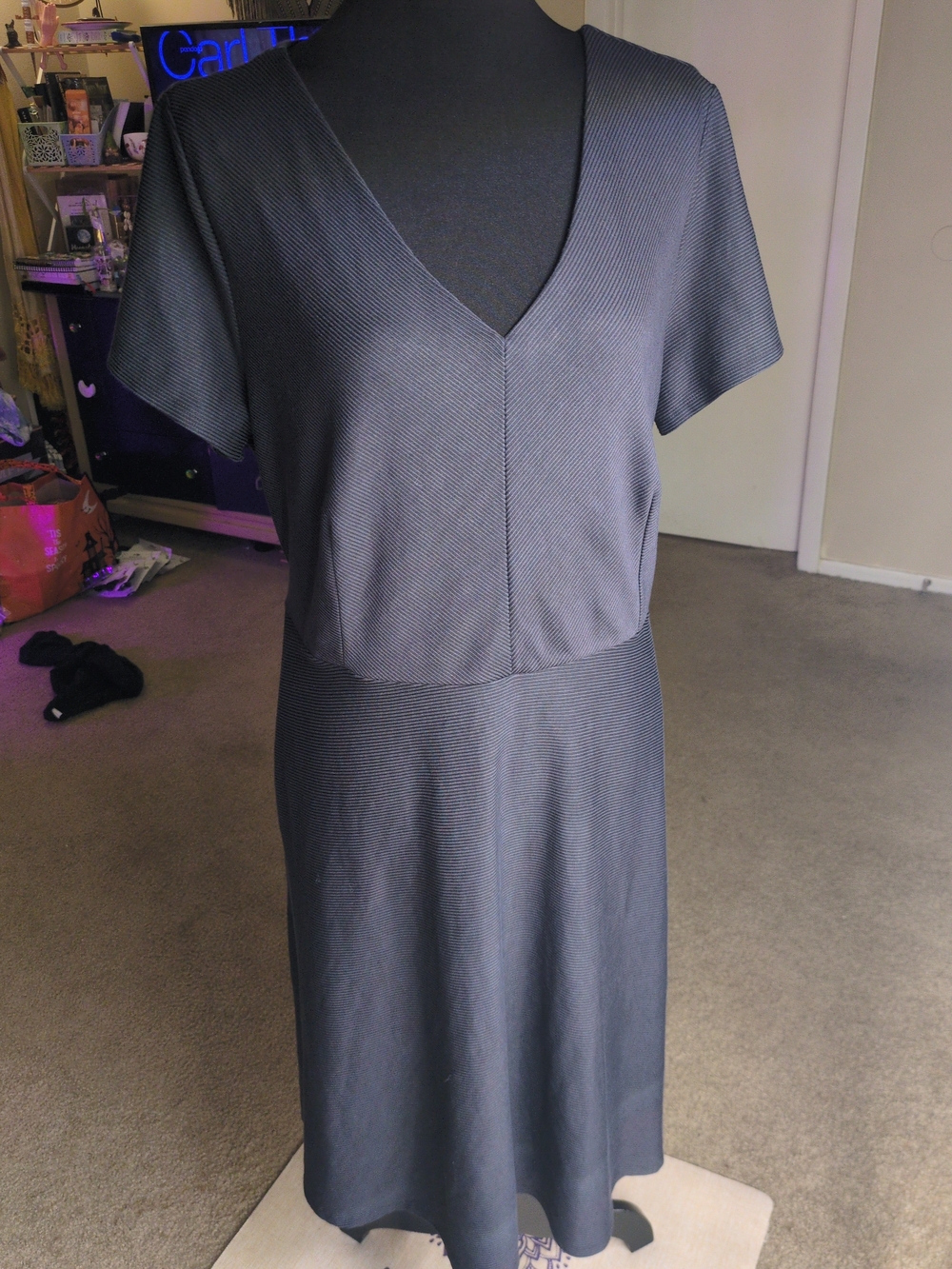 LOFT Dark Gray V-Neck Short Sleeve A-Line Dress